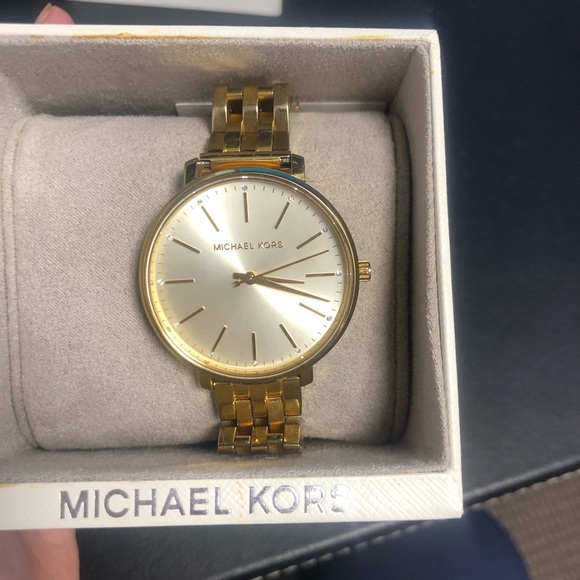 Michael Kors Gold Toned Watch with Crystals - Picture 15 of 15